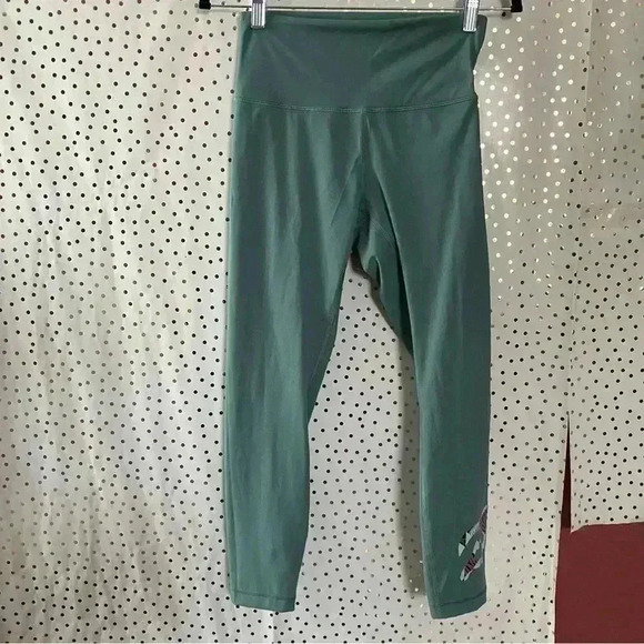 Lululemon Wunder Unders High Rise - Picture 1 of 12